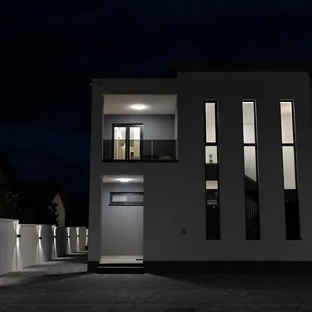 Villa H