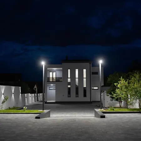 H Villa *