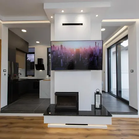 Villa H *