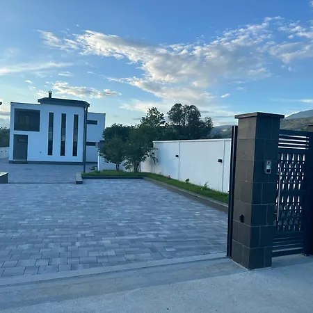 H Villa