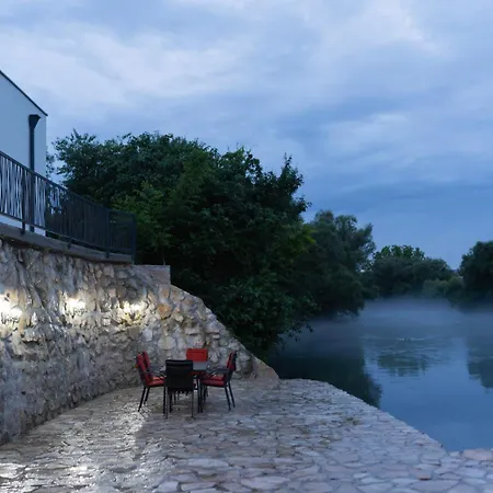 Villa H Blagaj