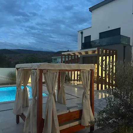 H Villa Blagaj