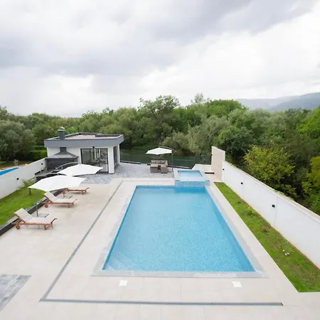 Villa H Blagaj