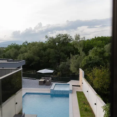 Villa H *
